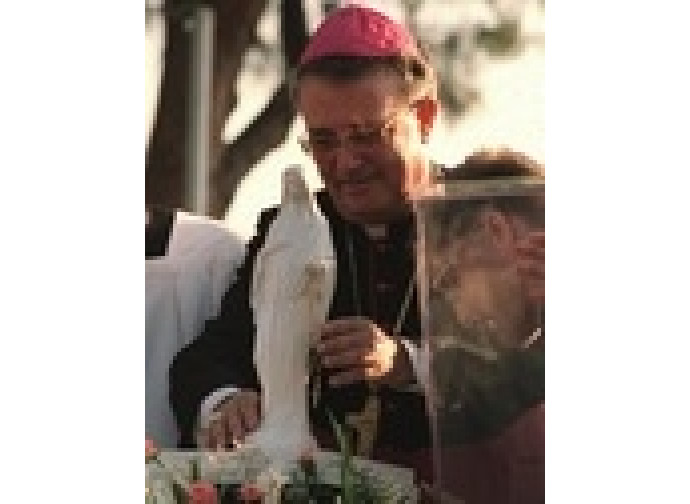 Monsignor Grillo e la Madonna di Civitavecchia nel 1996 Monsignor Grillo e la Madonna di Civitavecchia nel 1996